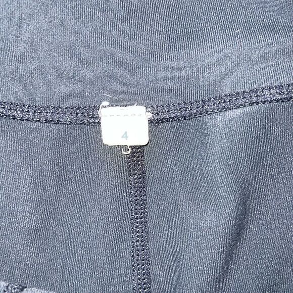 Lululemon Still Crops Crop Pants Gray Wide Leg Drawstring Pocket sz 4 Athleisure - Picture 7 of 9